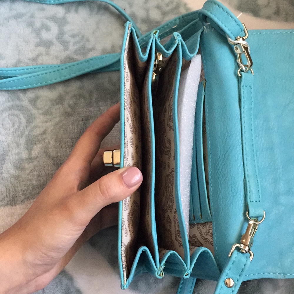 Purse - Picture 2 of 2
